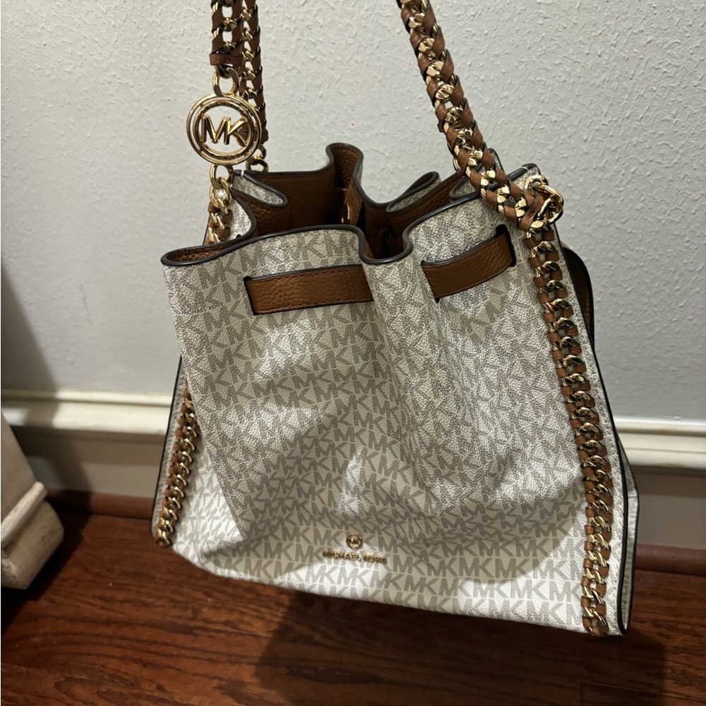 Michael Kors Cream and Tan Shoulder Bag